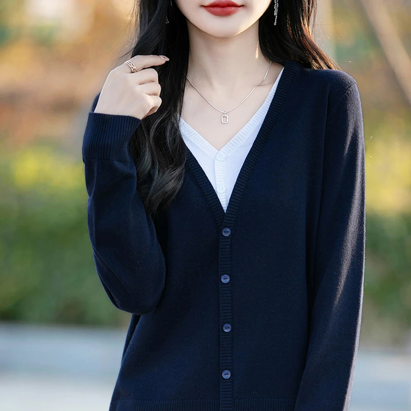 品牌女装正品精纺V领假两件开衫女上衣高级撞色内搭针织衫毛衣