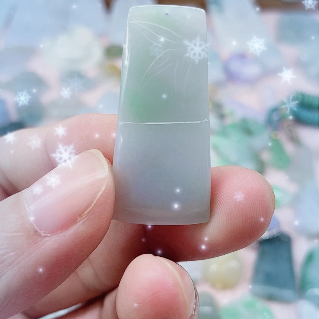 颈饰未镶嵌翡翠天然