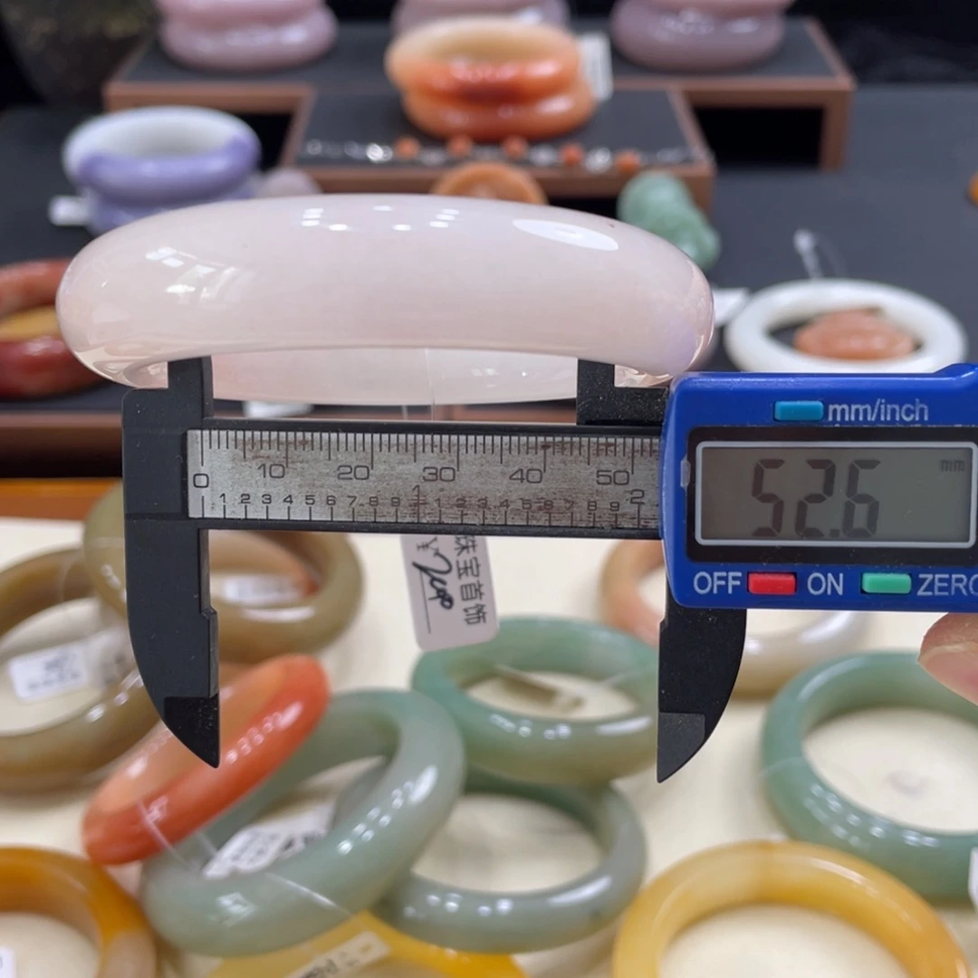 石英岩玉手镯未镶嵌