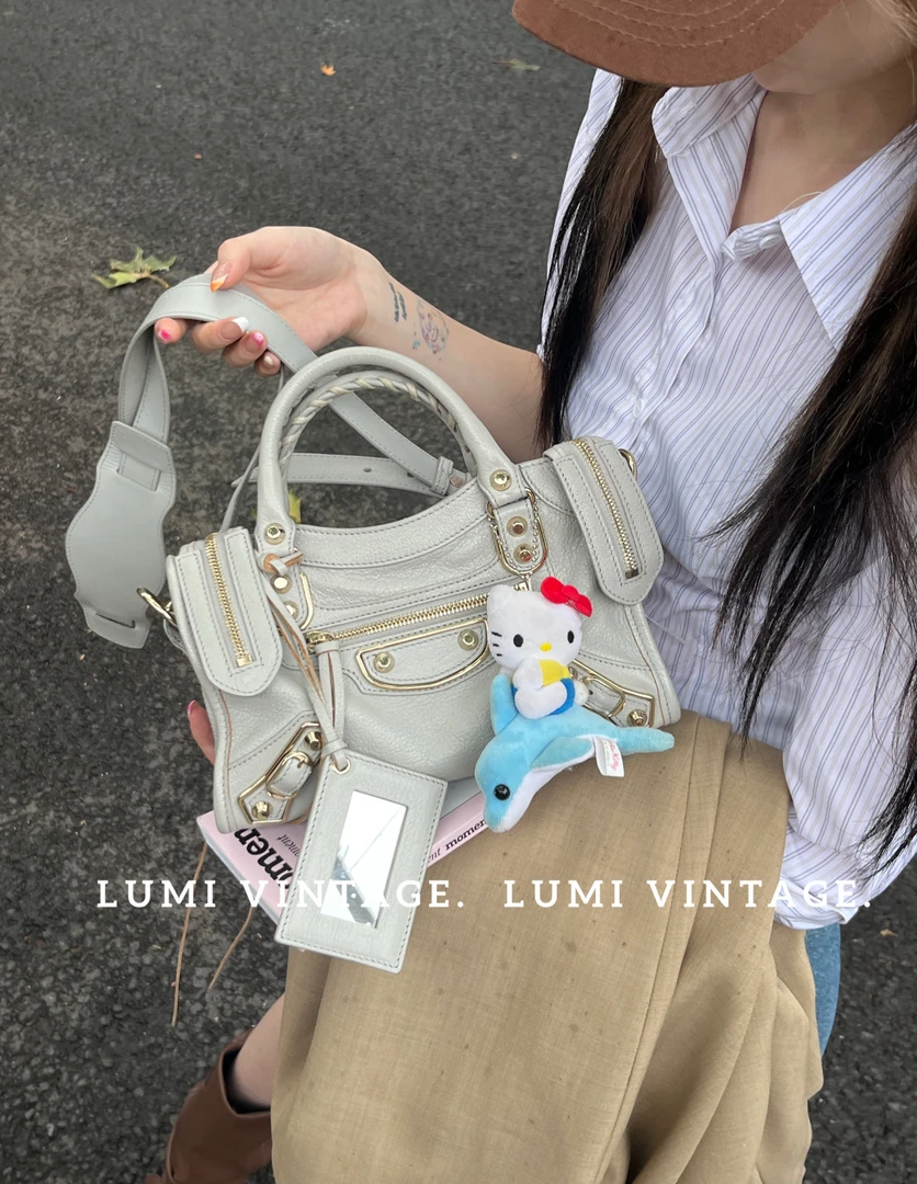 95新 Balenciaga/巴黎世家 珍珠灰羊皮mini机车单肩包88226490