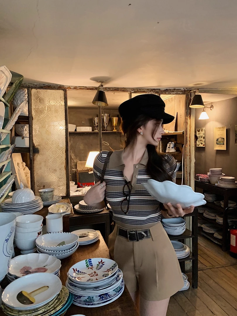 韩系条纹POLO领气质中袖上衣复古休闲百搭显瘦西装短裤两件套