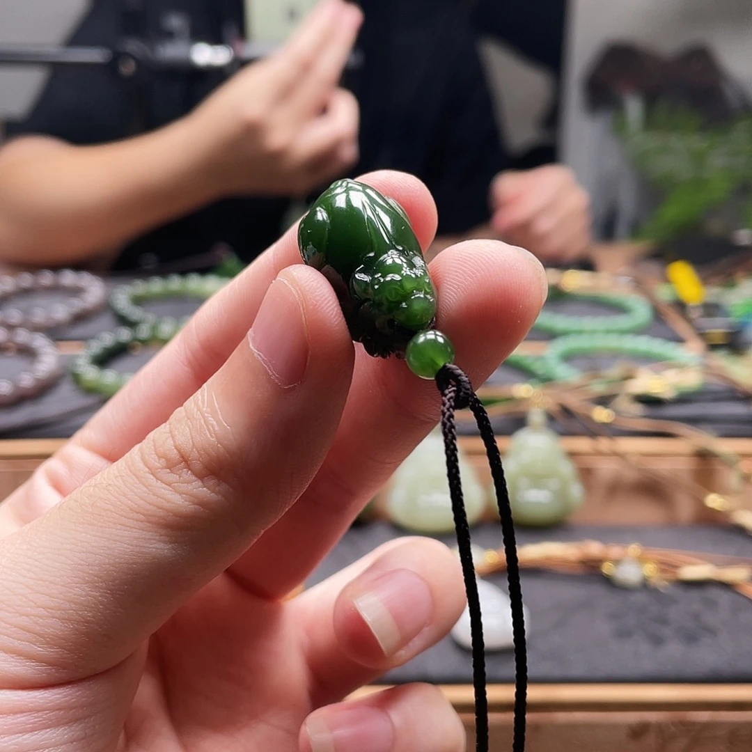 和田玉（碧玉）未镶嵌颈饰多样性发一