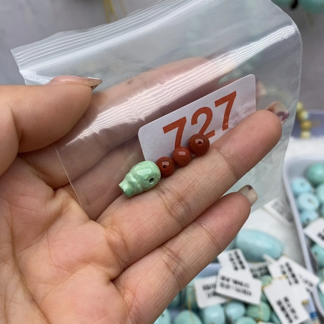南红玛瑙未镶嵌珠宝奇石