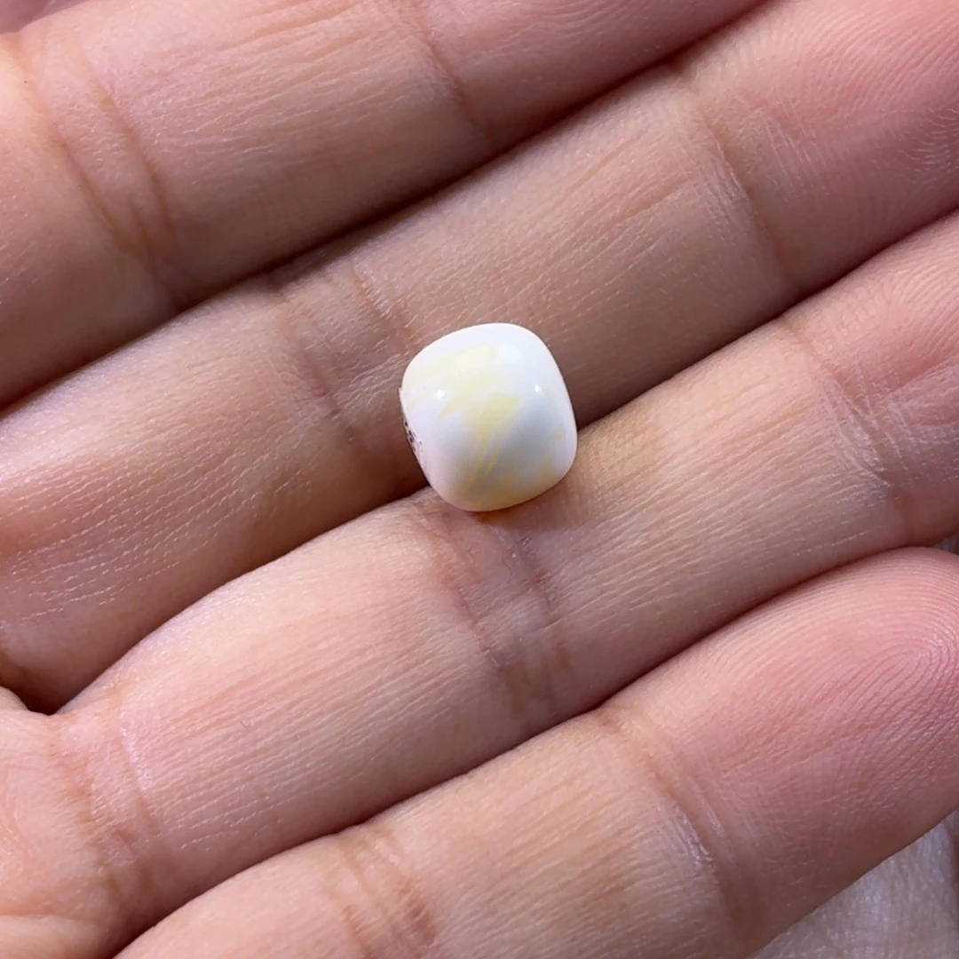 g***g琥珀未镶嵌裸石8.9