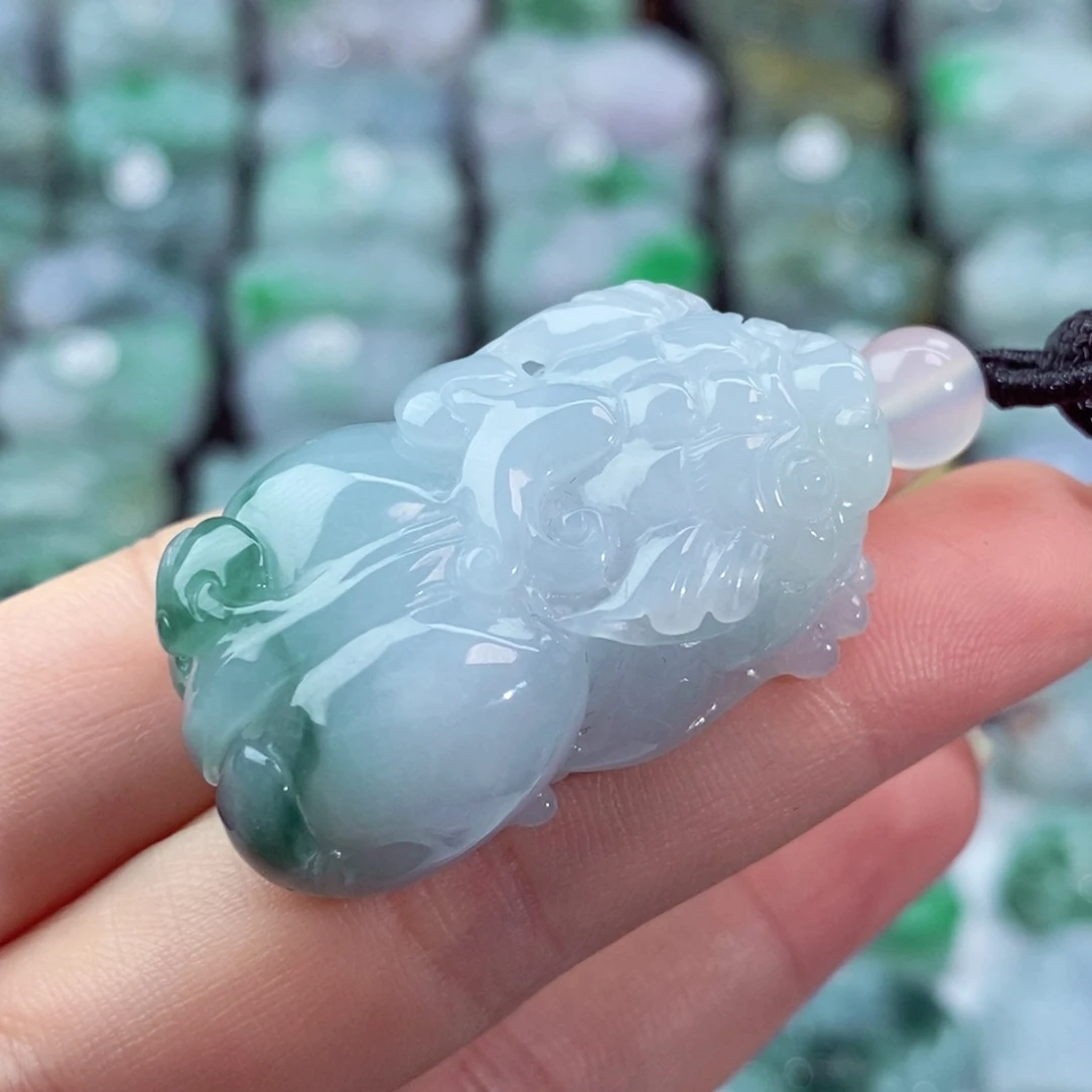 颈饰未镶嵌翡翠天然