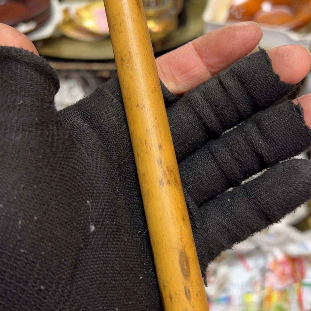 诚节日快乐！愿你眉间带笑，岁月不染眉梢