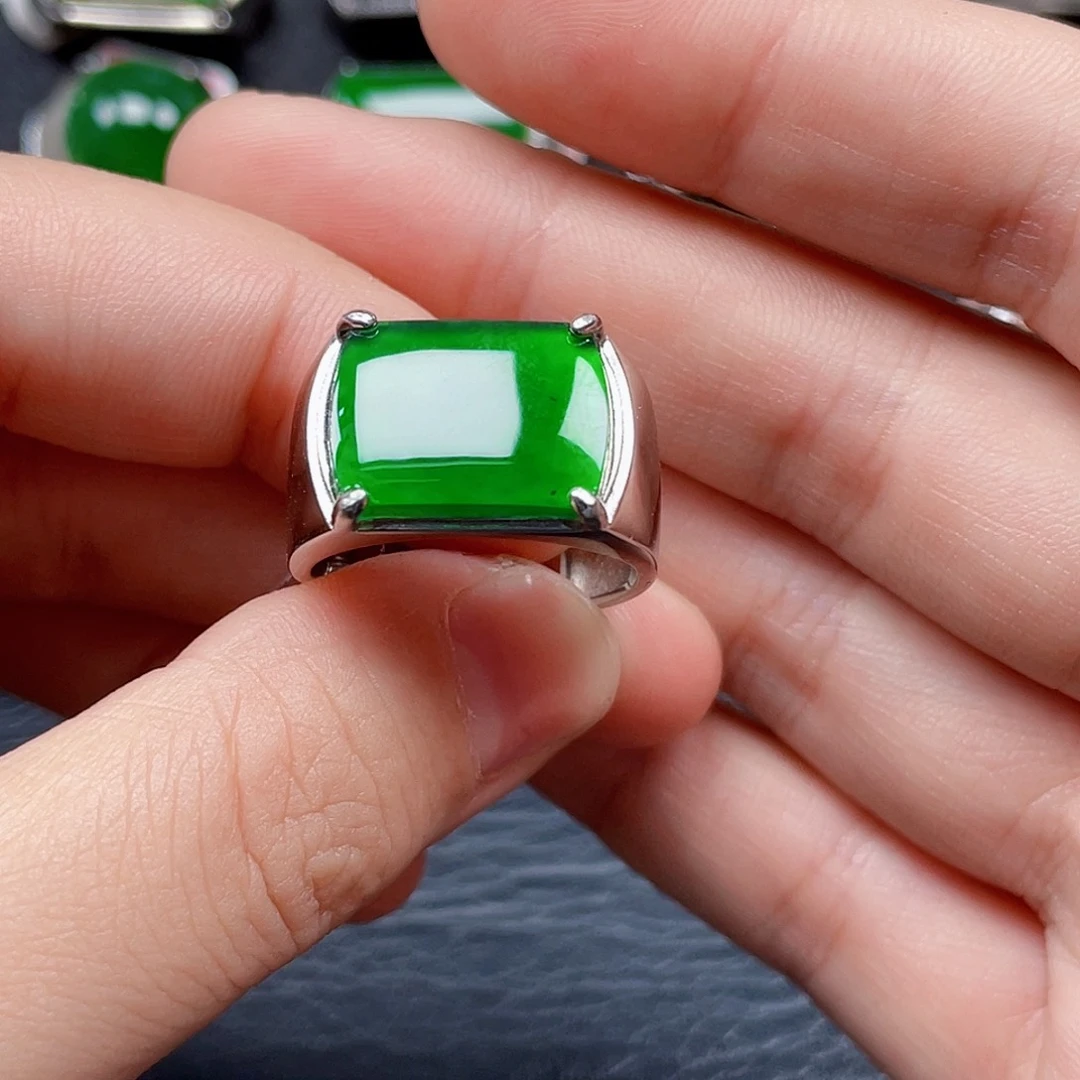 翡翠银S925镶嵌戒指没有运费险3809