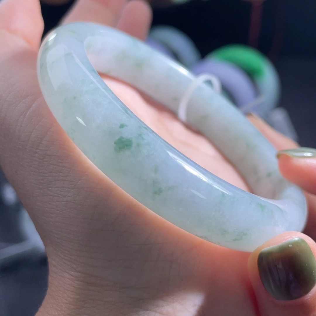 定制翡翠手镯（买断 冰飘花）未镶嵌