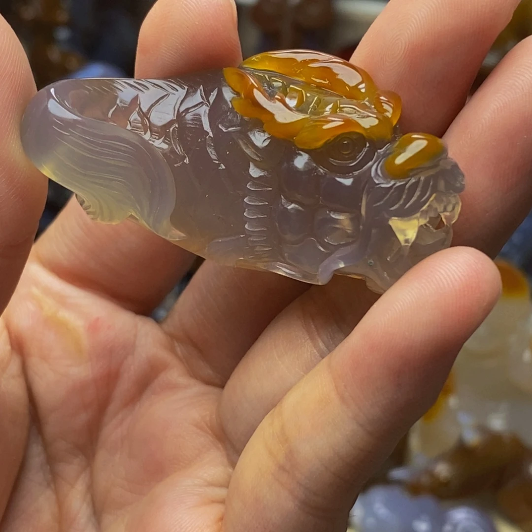 玛瑙/玉髓手把件未镶嵌