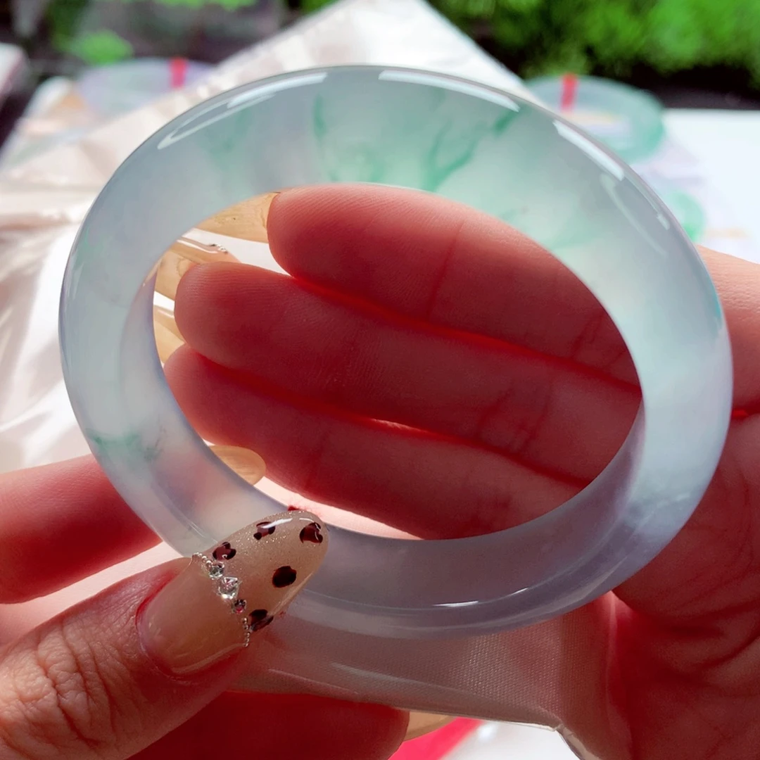 翡翠未镶嵌手镯51 炸光冰川蓝钢种水 灵