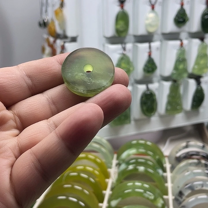 蛇纹石玉合金颈饰