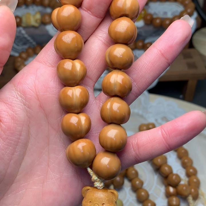 猴头核桃吊坠屁桃手持