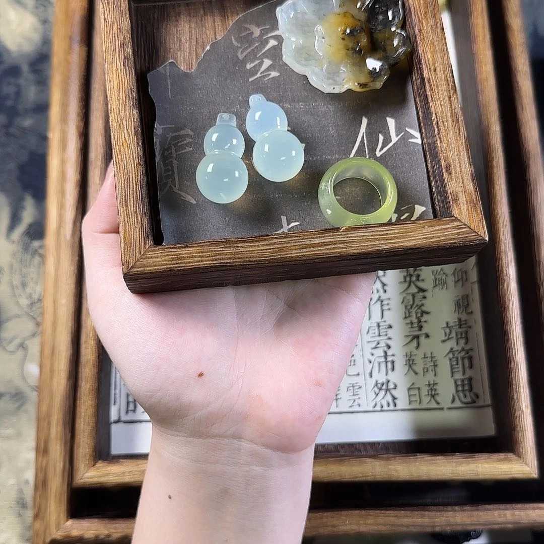 蛇纹石玉合金颈饰你****?