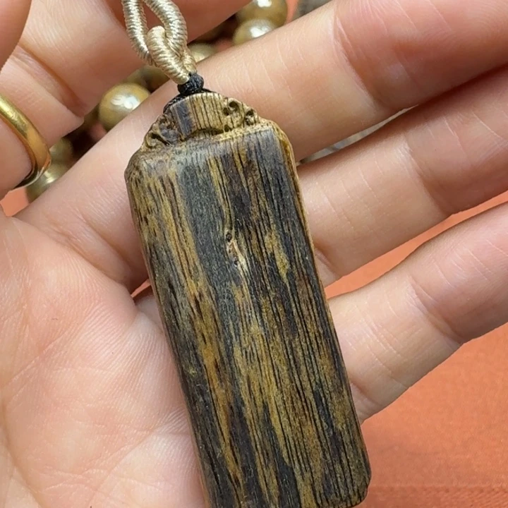 沉香吊坠馨安居沉香定制款