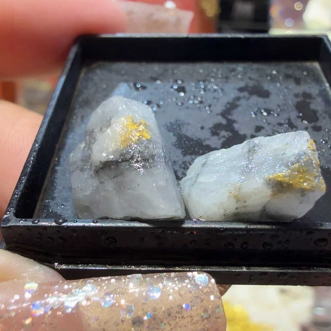 豫3.4g左右聚金阁天然明金矿标