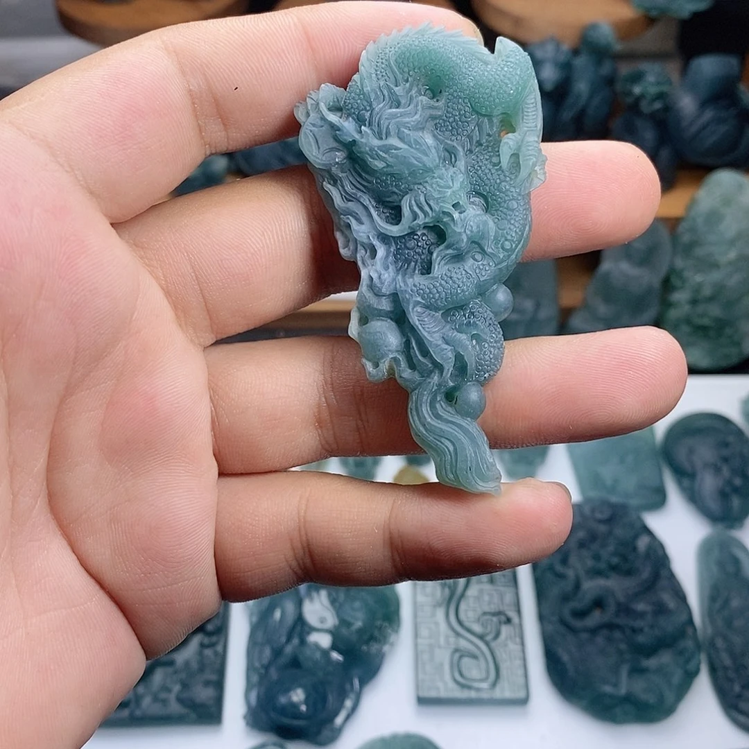 定制翡翠未镶嵌龙牌