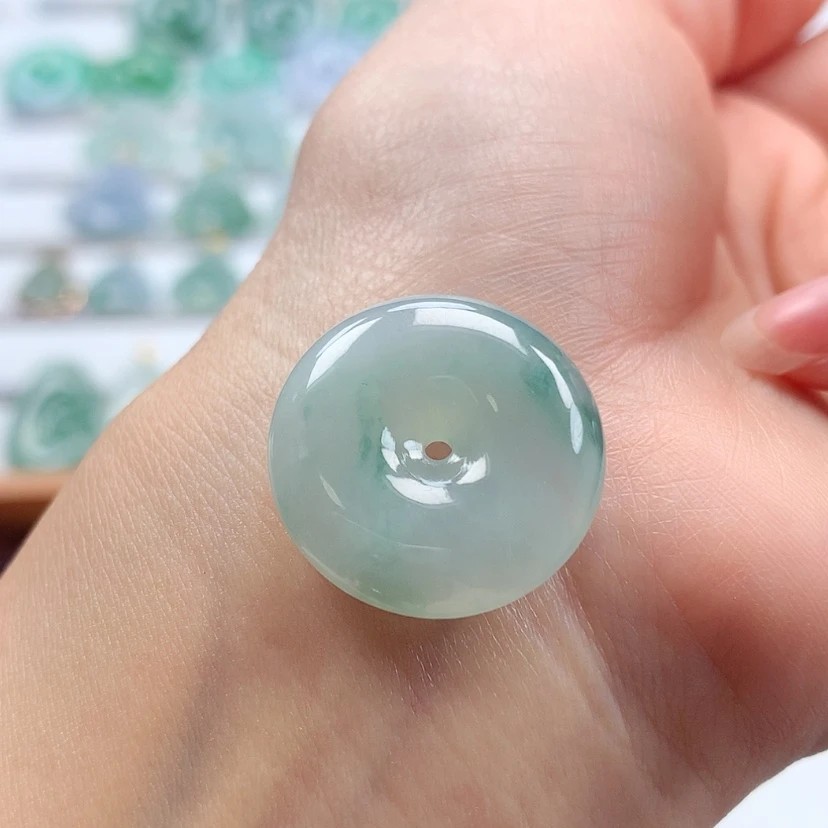 【闪购商品】翡翠吊坠(不含链)未镶嵌