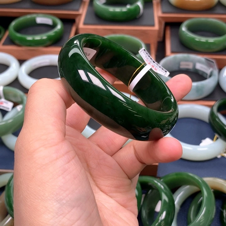 和田玉（碧玉）手镯未镶嵌彤*58