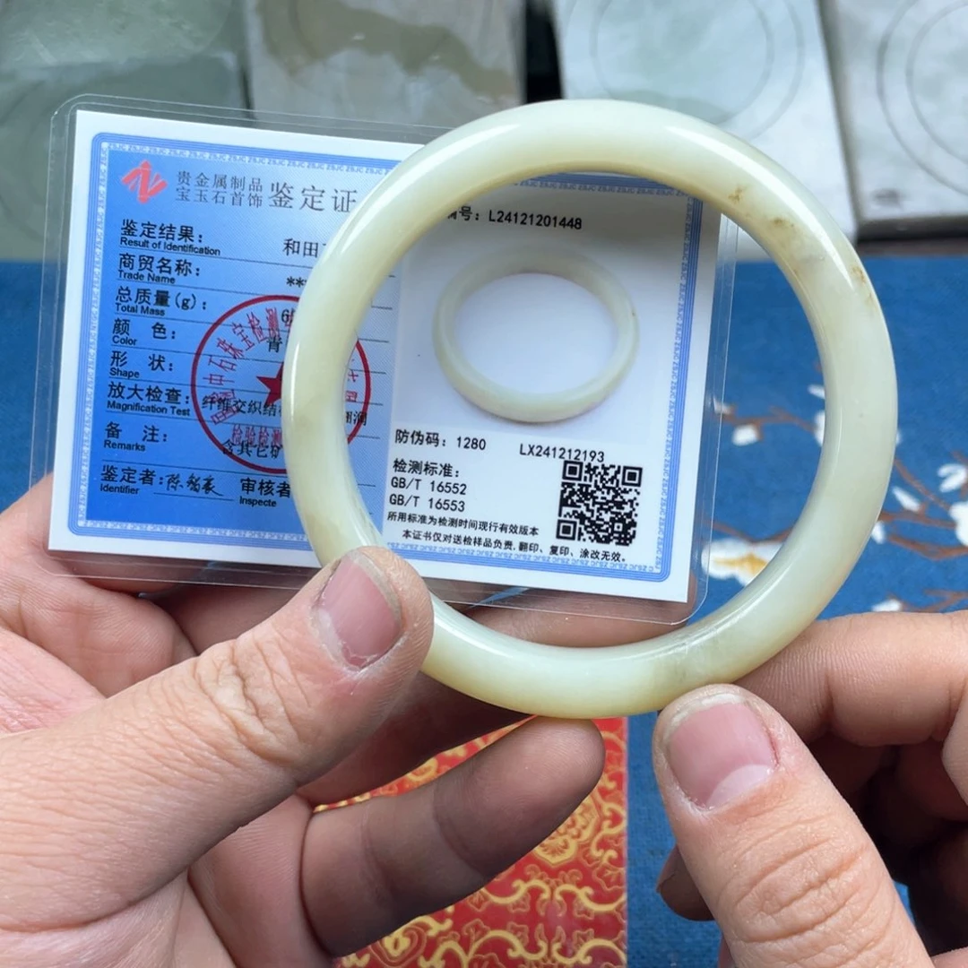 和田玉手镯未镶嵌希*