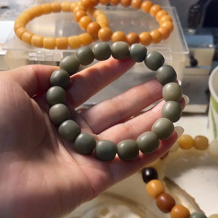白玉菩提手串绿色