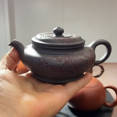 紫砂茶壶天青，200 c c，虚扁