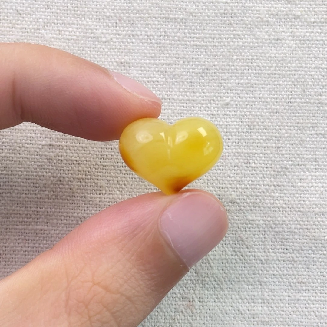琥珀未镶嵌珠宝奇石屁桃