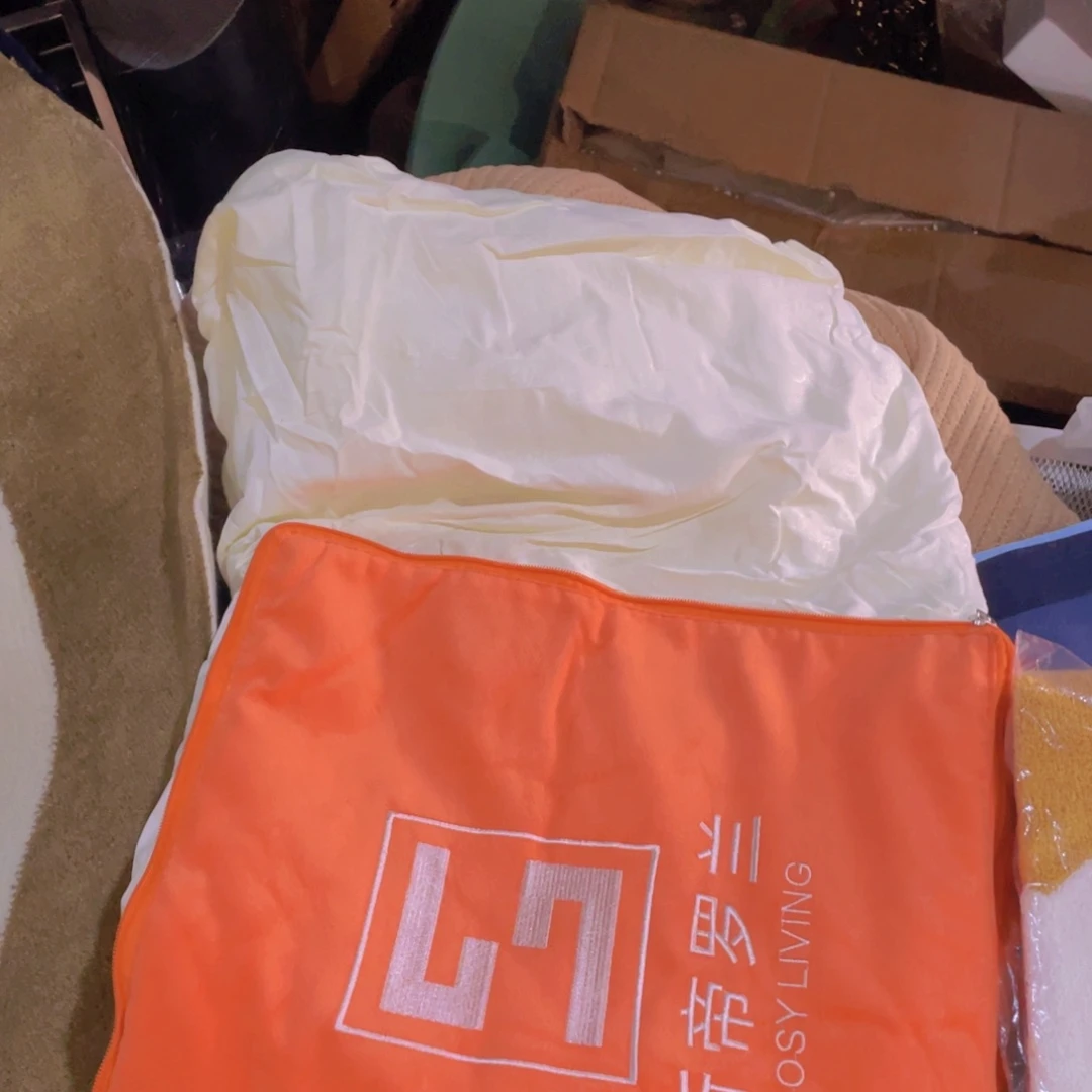 陶瓷花瓶，部分微瑕