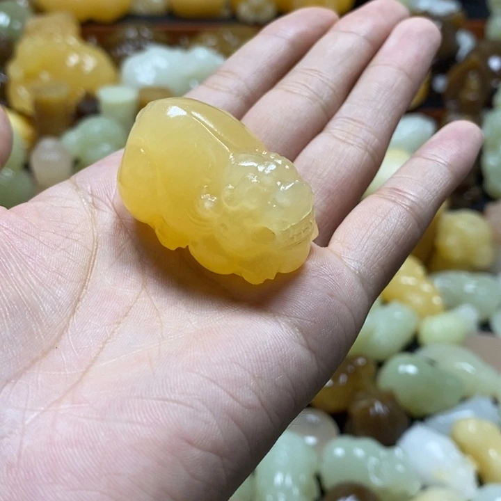 完全开放黄色貔貅