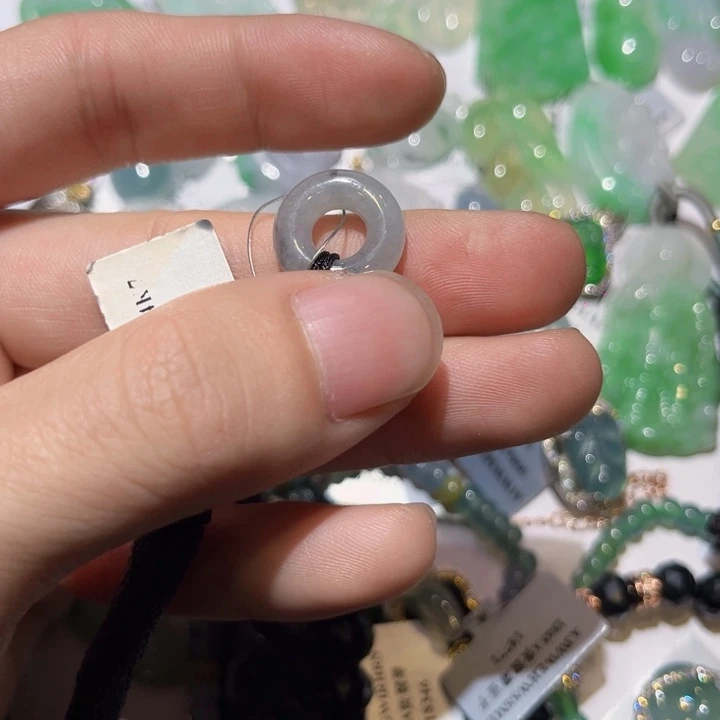 翡翠颈饰未镶嵌天然翡翠A货