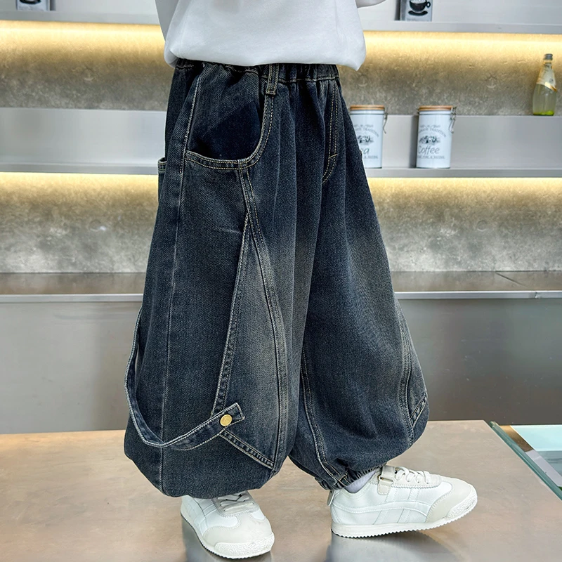 儿童裤子2025新款男童韩范牛仔裤宽松男宝时髦弯刀裤痞帅男孩长裤