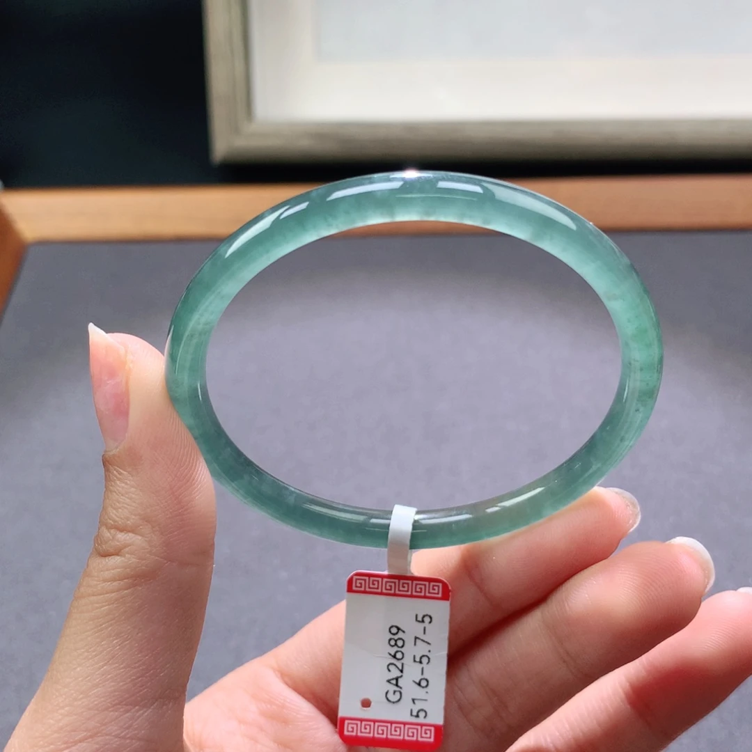 翡翠手镯未镶嵌天然翡翠手镯叮当镯