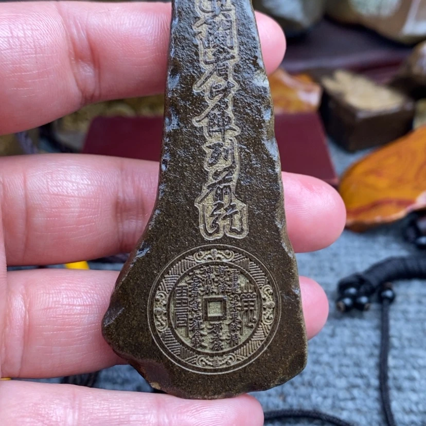 【闪购商品】原石雕刻手把件