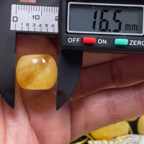 【闪购商品】裸石蜜蜡未镶嵌35杂