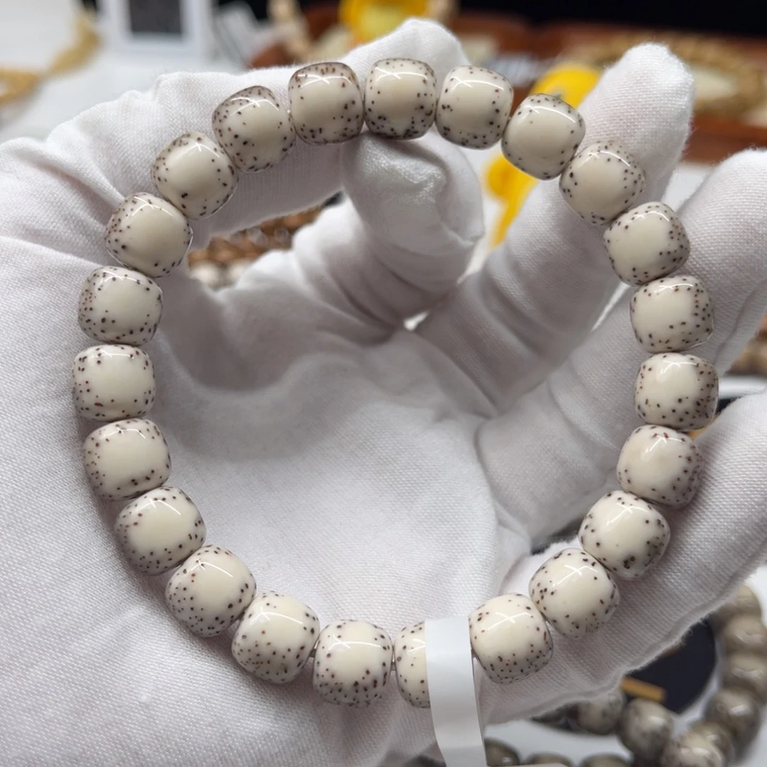 星月菩提吊坠孤品收藏级别10/9河豚骨瓷白