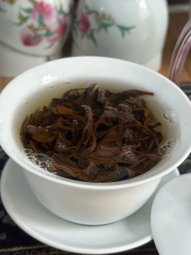 野生红茶妃子笑条锁漂亮香气高扬口感醇厚