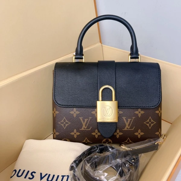 95新/路易威登/包包/市场价18000/250626CZ0026