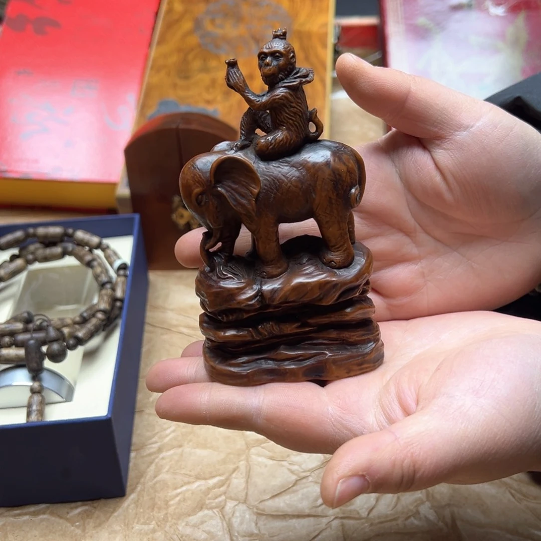 大叶紫檀（黑酸枝木类）