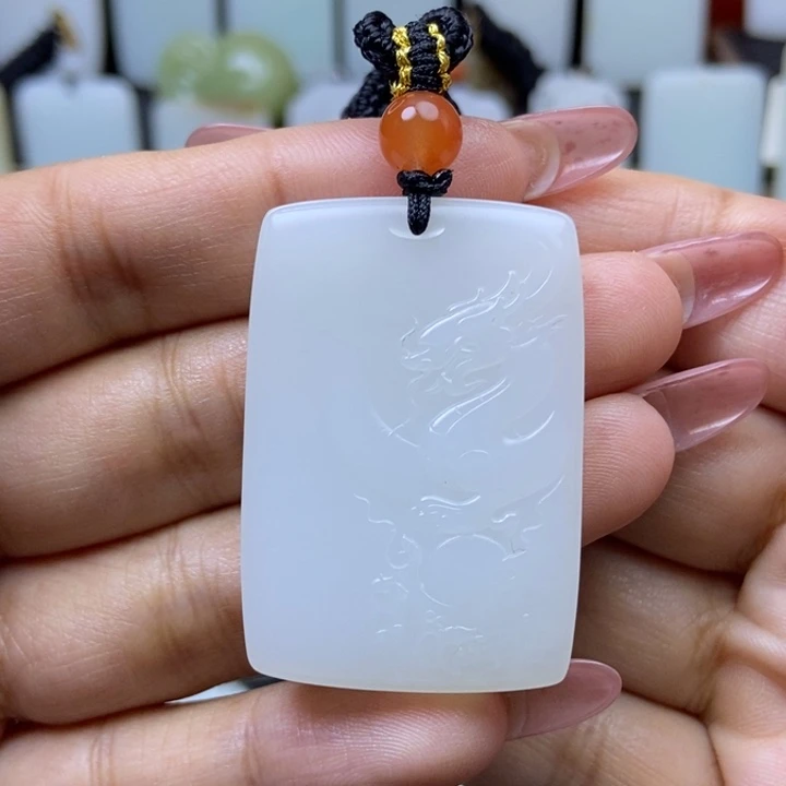 颈饰未镶嵌和田玉