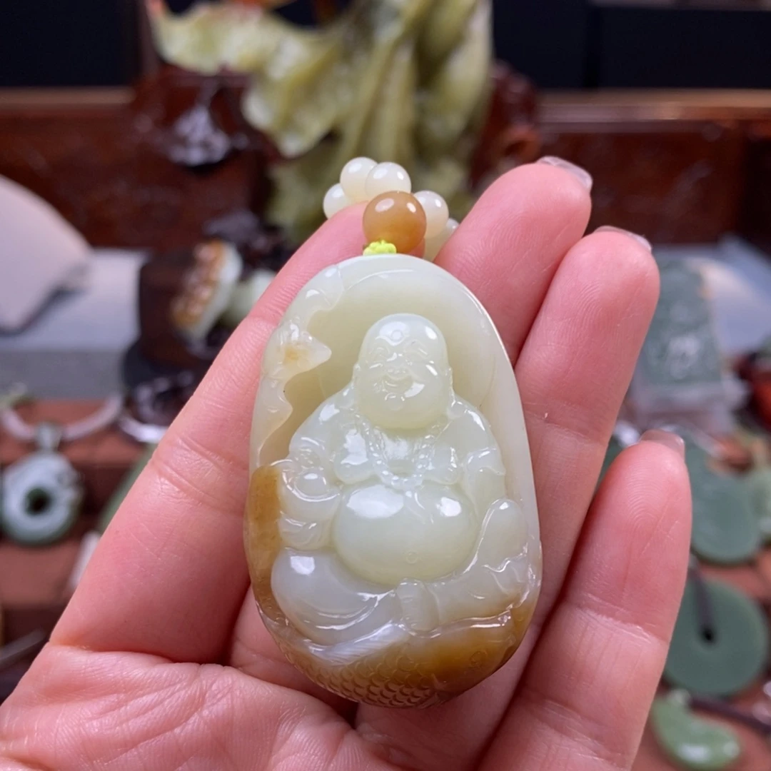 用***7和田玉未镶嵌挂件