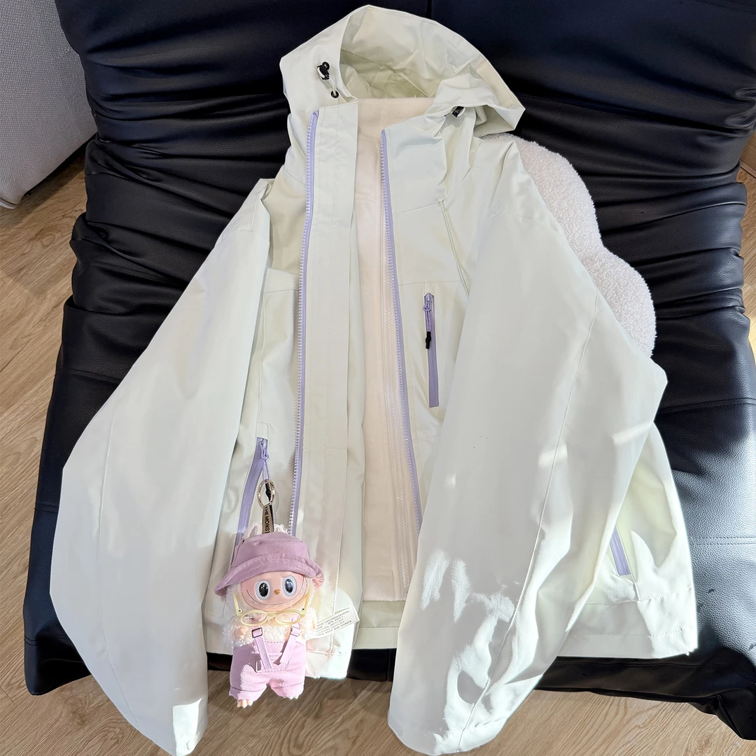 胖mm大码女装秋季户外防风防水连帽冲锋衣女百搭宽松减龄洋气上衣