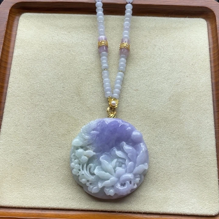 翡翠未镶嵌颈饰翡翠花牌