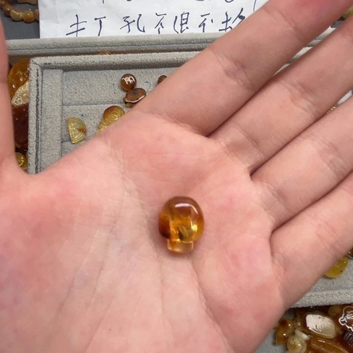 未镶嵌琥珀裸石东*天然蜜蜡配件