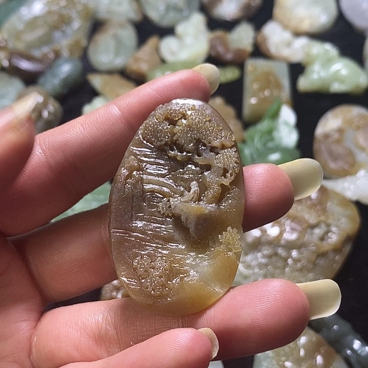 定制和田玉山水牌子