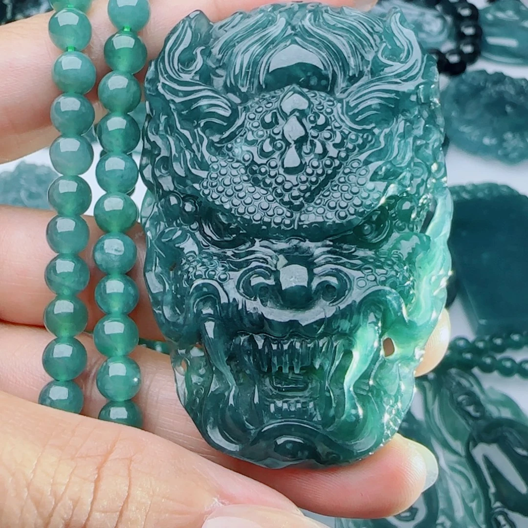颈饰未镶嵌翡翠多样性发货天然的A货翡翠
