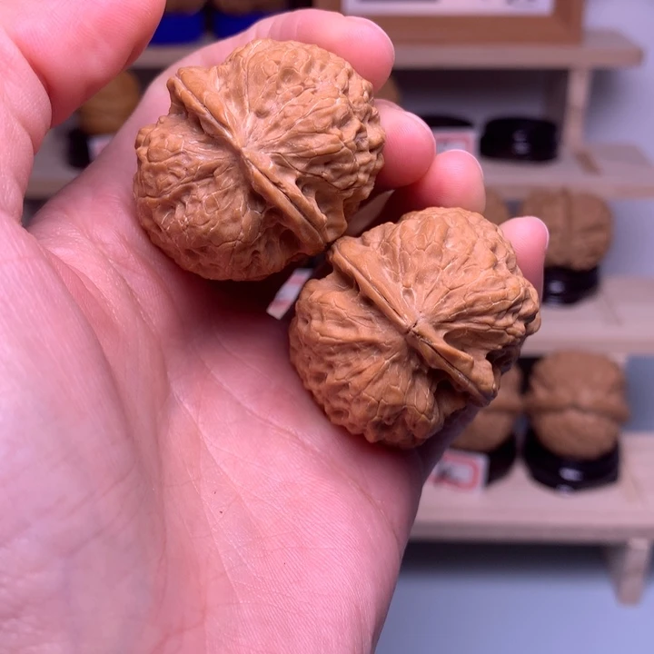 把件文玩核桃91珊瑚绣球38尺