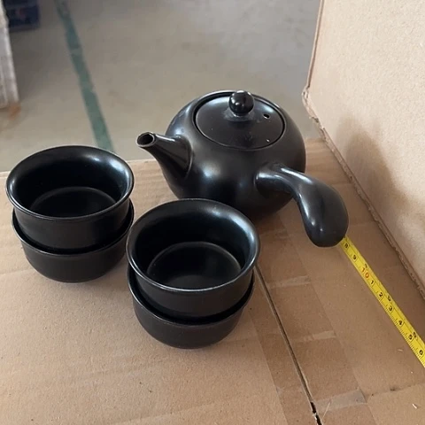 微瑕，不能明火，一壶150毫升，4个黑杯