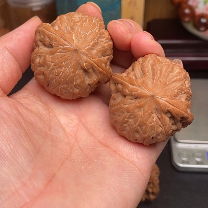 u***2文玩核桃吊坠铁锤