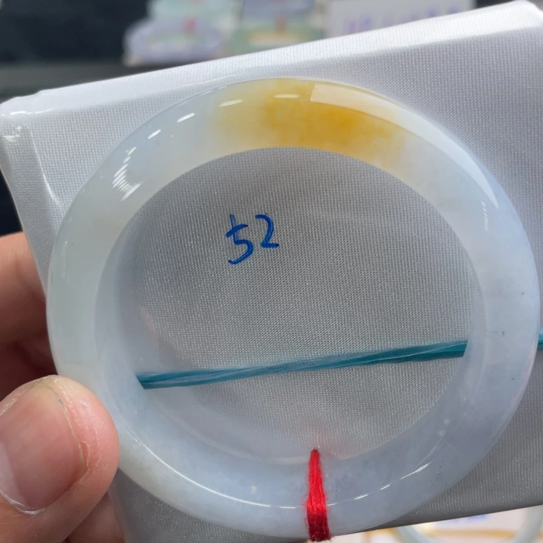 翡翠手镯未镶嵌翡翠手镯