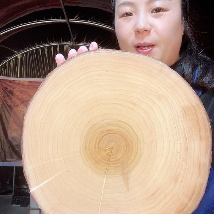 木银杏树原木整切菜板