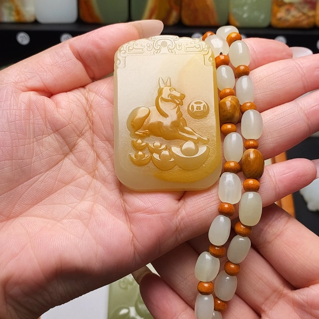 新疆昆仑山料方解石玉
